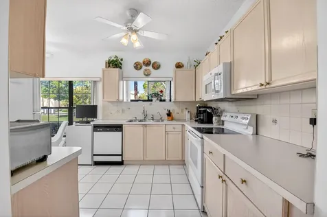3281 Jog Park Drive Greenacres FL 33467