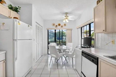 3281 Jog Park Drive Greenacres FL 33467