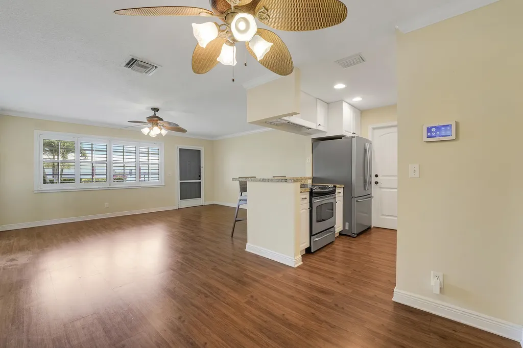 614 SW Golf Drive Boynton Beach FL 33426