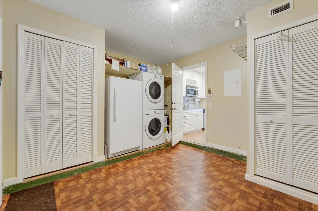 614 SW Golf Drive Boynton Beach FL 33426
