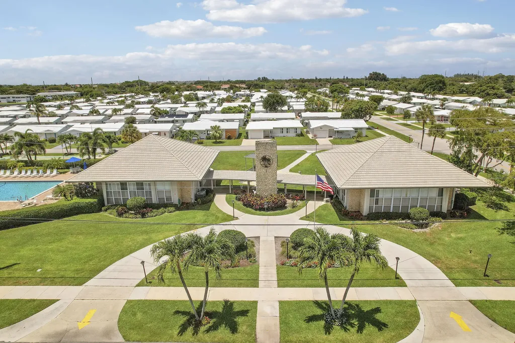 614 SW Golf Drive Boynton Beach FL 33426