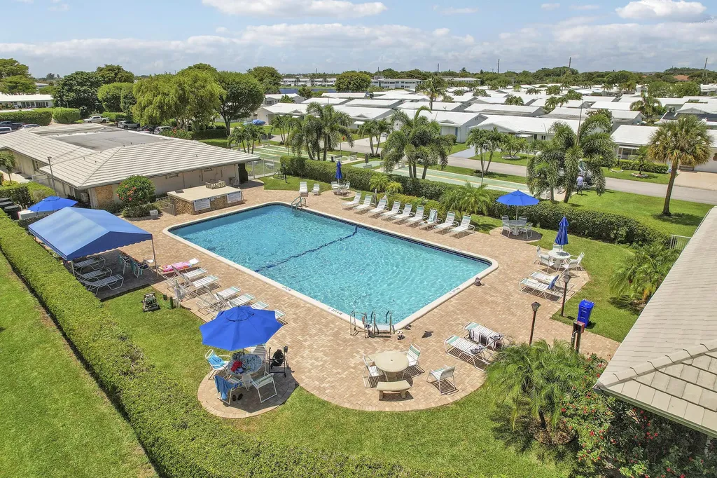 614 SW Golf Drive Boynton Beach FL 33426