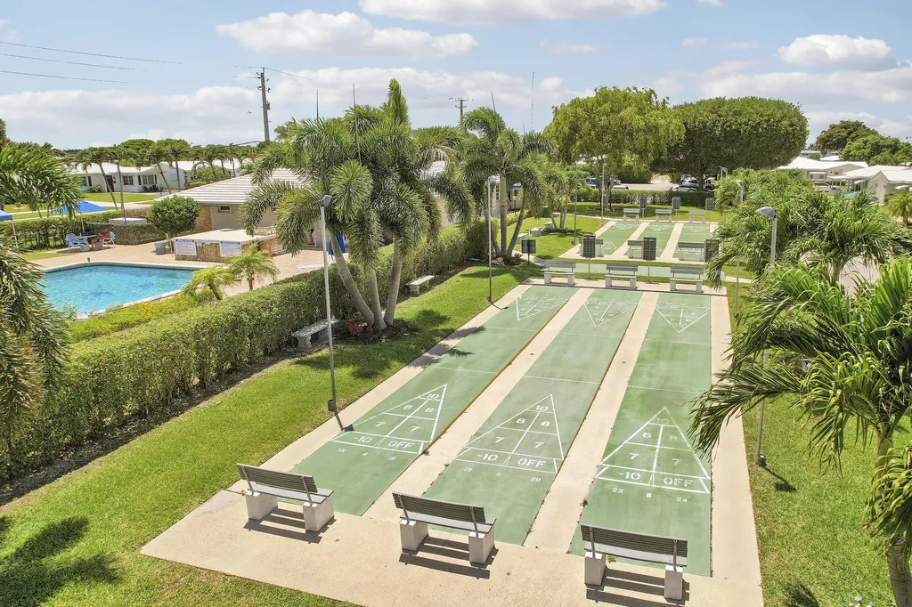 614 SW Golf Drive Boynton Beach FL 33426