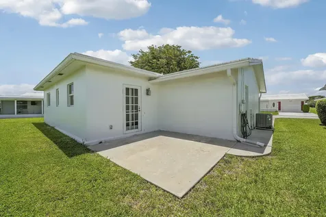 614 SW Golf Drive Boynton Beach FL 33426