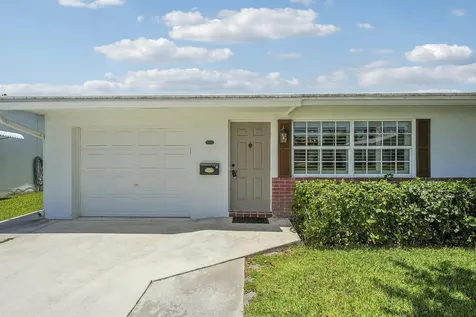 614 SW Golf Drive Boynton Beach FL 33426