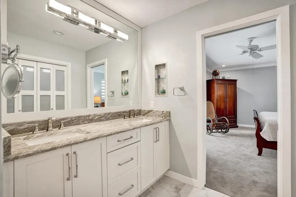 291 SW 75th Terrace Plantation FL 33317