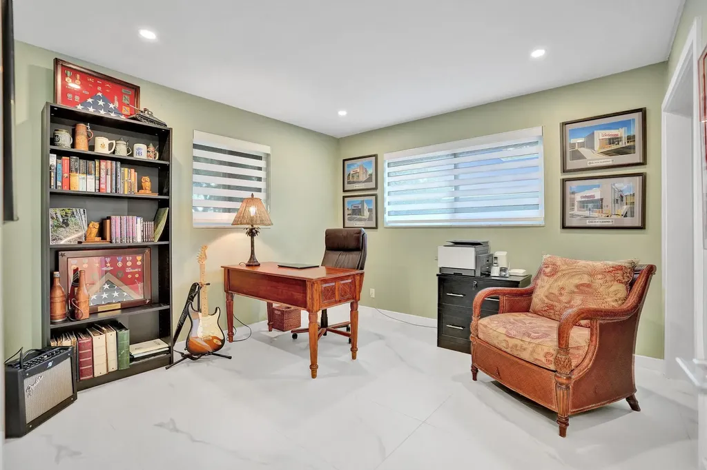 291 SW 75th Terrace Plantation FL 33317
