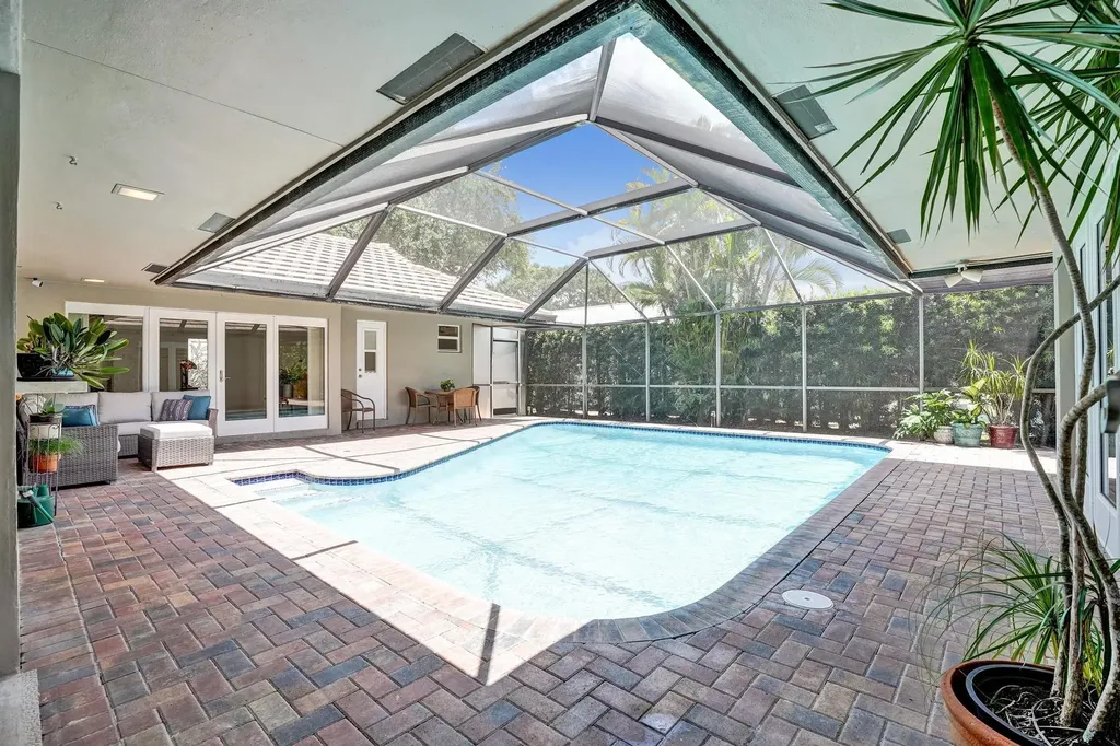 291 SW 75th Terrace Plantation FL 33317