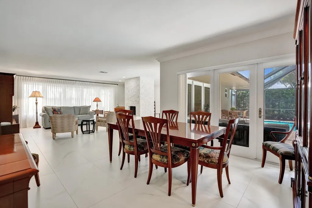 291 SW 75th Terrace Plantation FL 33317