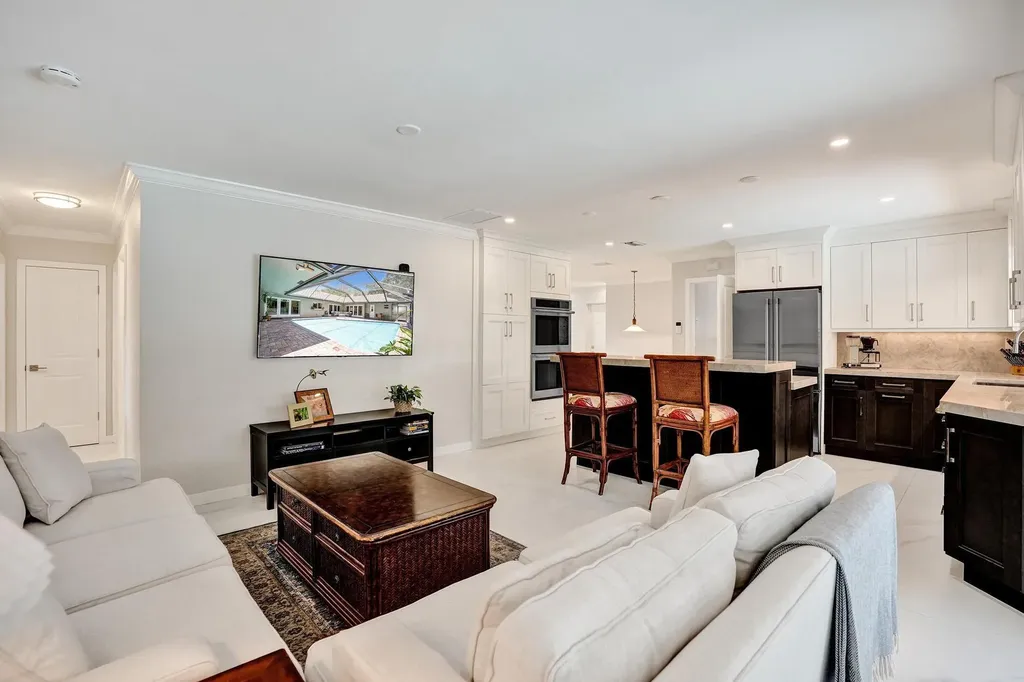 291 SW 75th Terrace Plantation FL 33317