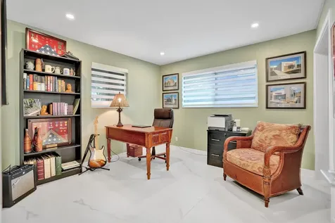 291 SW 75th Terrace Plantation FL 33317
