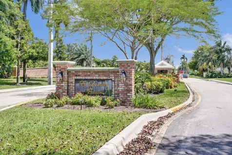 291 SW 75th Terrace Plantation FL 33317