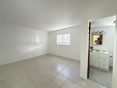 187 Stratford N West Palm Beach FL 33417