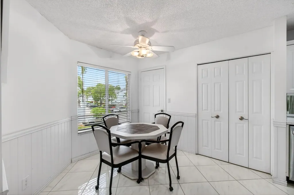 7485 Glendevon Lane Delray Beach FL 33446