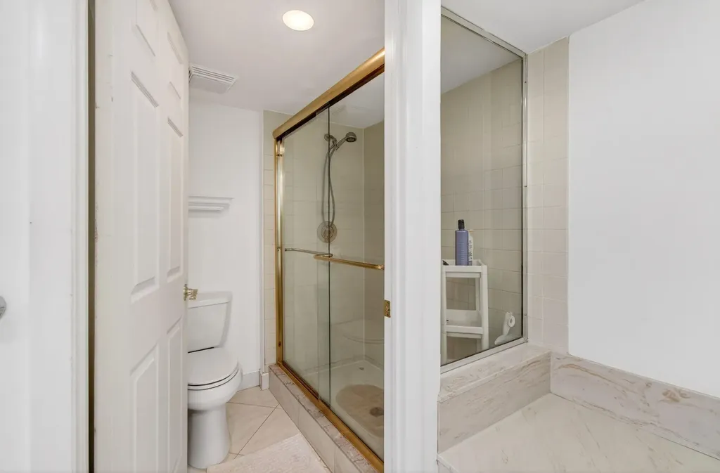 7485 Glendevon Lane Delray Beach FL 33446