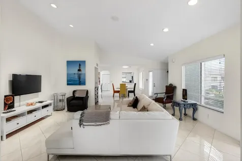 7485 Glendevon Lane Delray Beach FL 33446