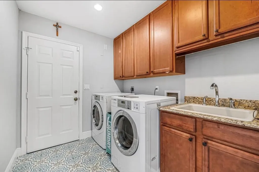97 W Palm Avenue Lake Worth FL 33467