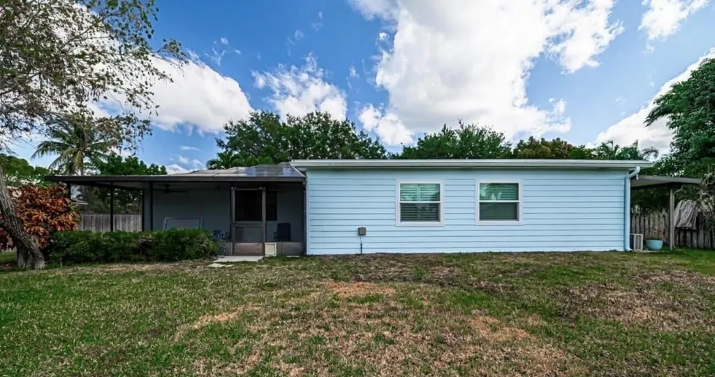 97 W Palm Avenue Lake Worth FL 33467