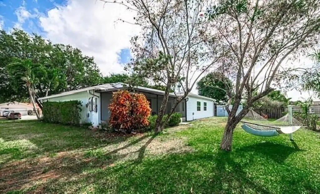 97 W Palm Avenue Lake Worth FL 33467