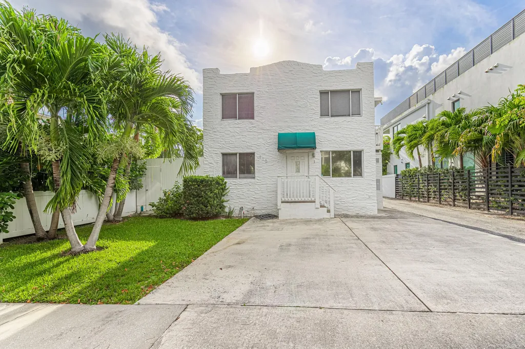 110 NE 16th Terrace Fort Lauderdale FL 33301