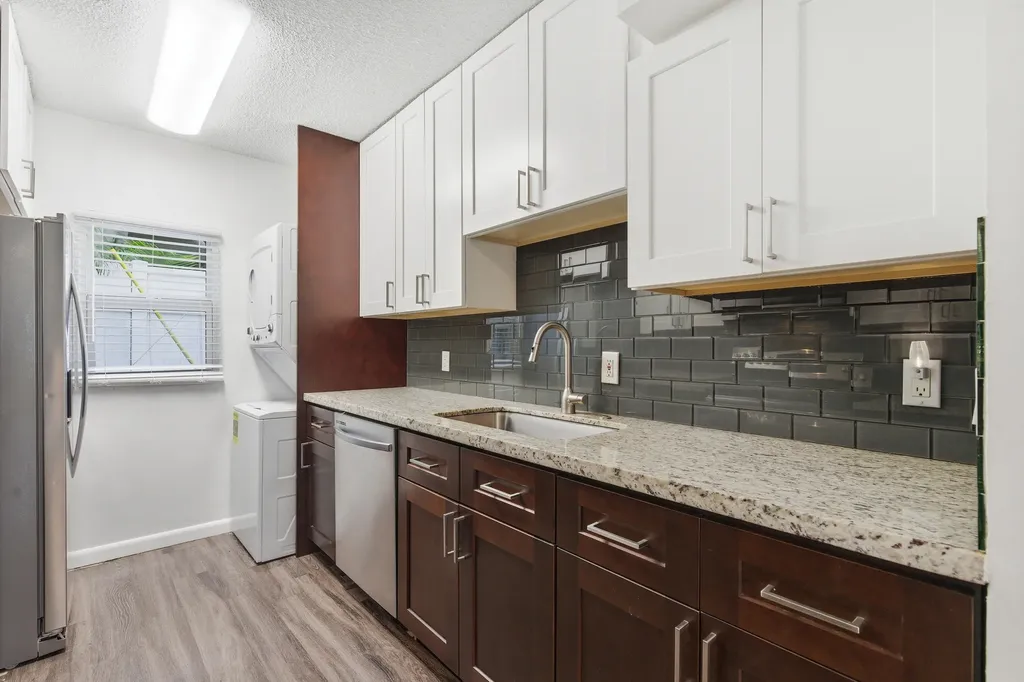 110 NE 16th Terrace Fort Lauderdale FL 33301