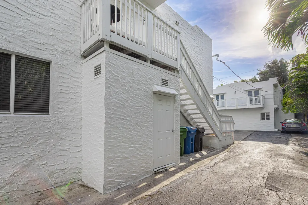 110 NE 16th Terrace Fort Lauderdale FL 33301