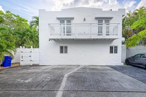 110 NE 16th Terrace Fort Lauderdale FL 33301