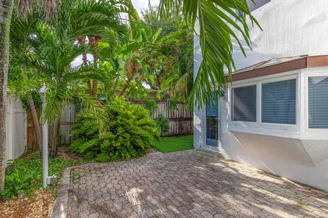 110 NE 16th Terrace Fort Lauderdale FL 33301