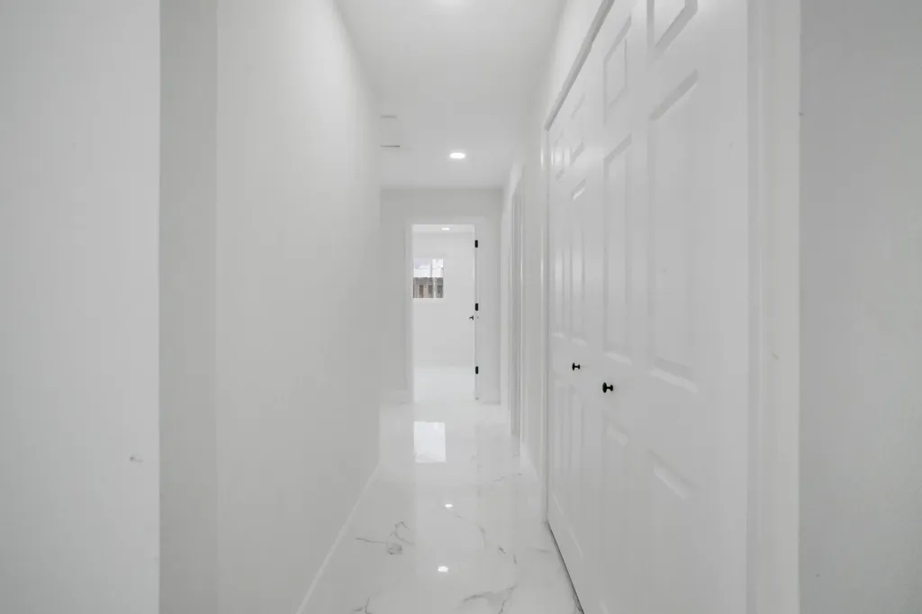 8535 NW 25th Place Coral Springs FL 33065