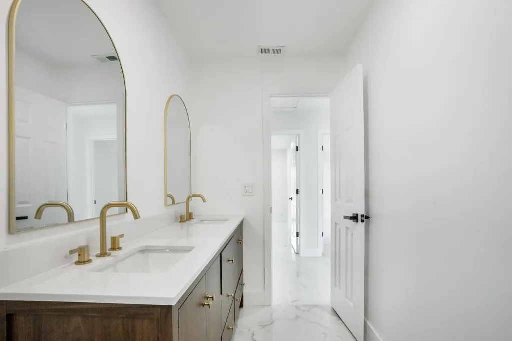 8535 NW 25th Place Coral Springs FL 33065