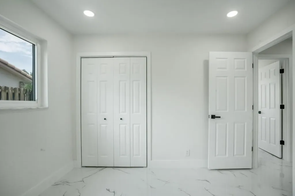 8535 NW 25th Place Coral Springs FL 33065