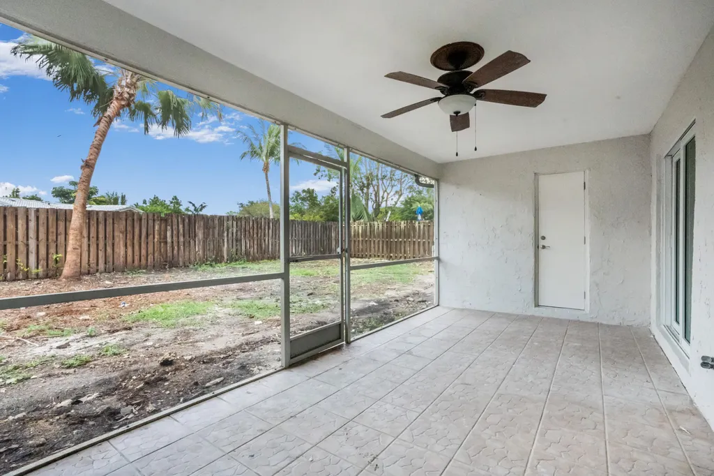 8535 NW 25th Place Coral Springs FL 33065