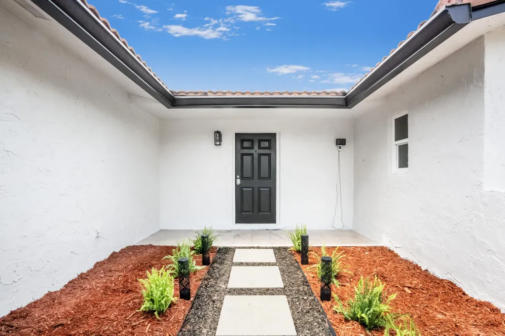 8535 NW 25th Place Coral Springs FL 33065