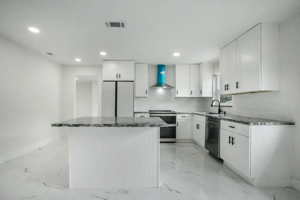 8535 NW 25th Place Coral Springs FL 33065
