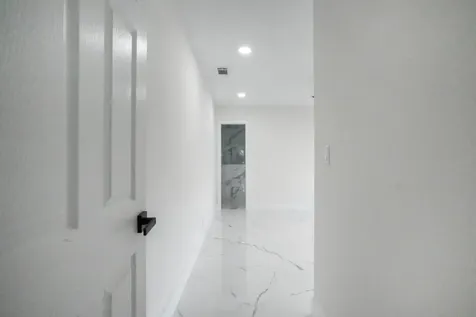 8535 NW 25th Place Coral Springs FL 33065