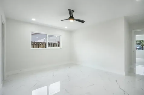 8535 NW 25th Place Coral Springs FL 33065