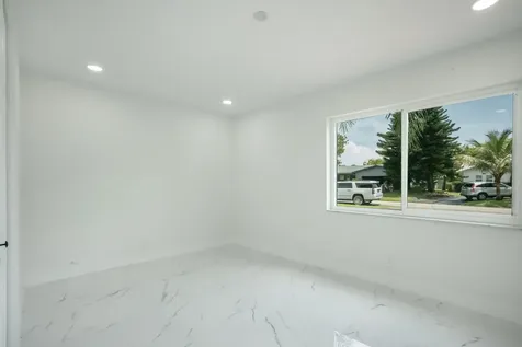 8535 NW 25th Place Coral Springs FL 33065