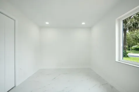 8535 NW 25th Place Coral Springs FL 33065