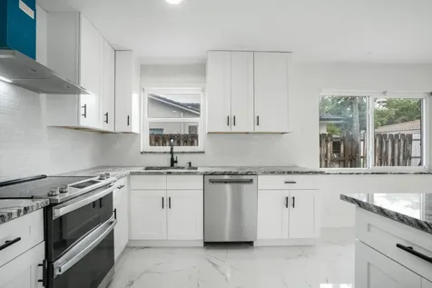 8535 NW 25th Place Coral Springs FL 33065