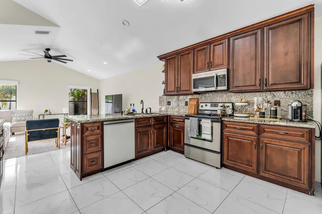 22625 Blue Fin Trail Boca Raton FL 33428