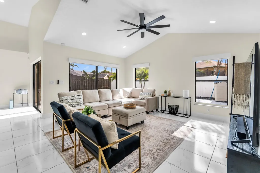 22625 Blue Fin Trail Boca Raton FL 33428