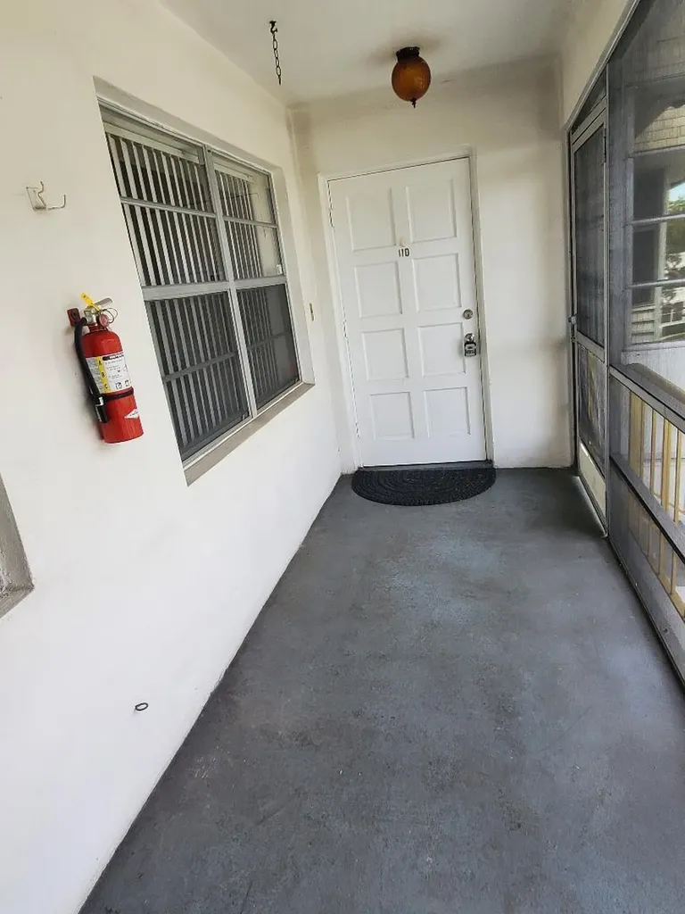 110 Stratford West Palm Beach FL 33417