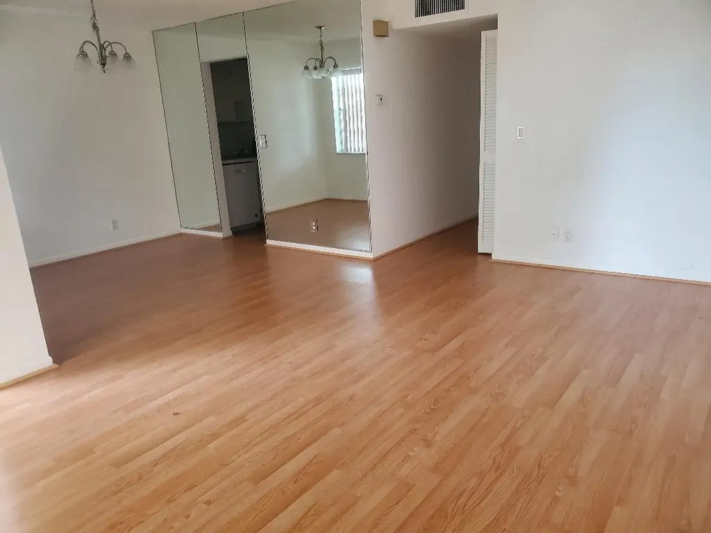 110 Stratford West Palm Beach FL 33417