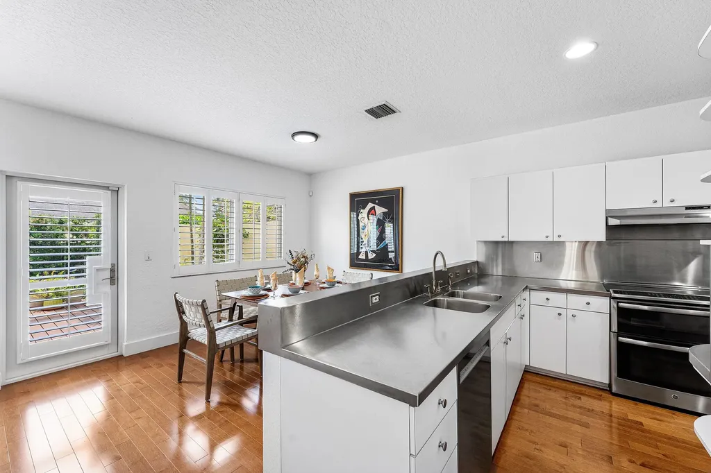 808 SW 7th Avenue Fort Lauderdale FL 33315