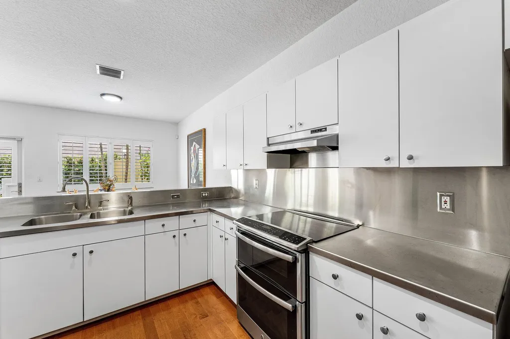 808 SW 7th Avenue Fort Lauderdale FL 33315