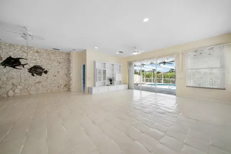 5022 SE Inkwood Way SE Hobe Sound FL 33455