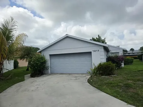 1211 Pine Sage Circle West Palm Beach FL 33409