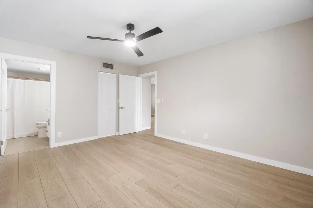 2905 SW 22nd Avenue Delray Beach FL 33445