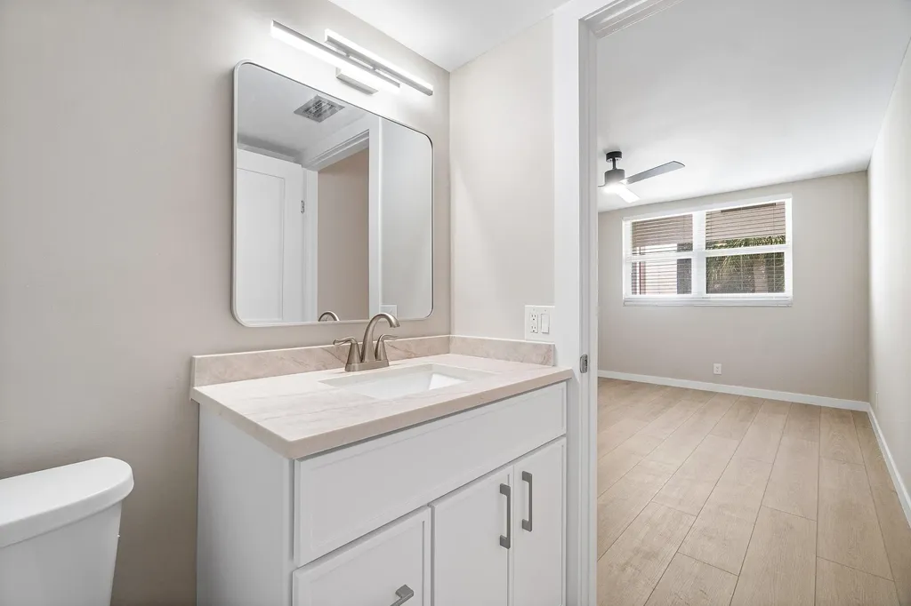 2905 SW 22nd Avenue Delray Beach FL 33445