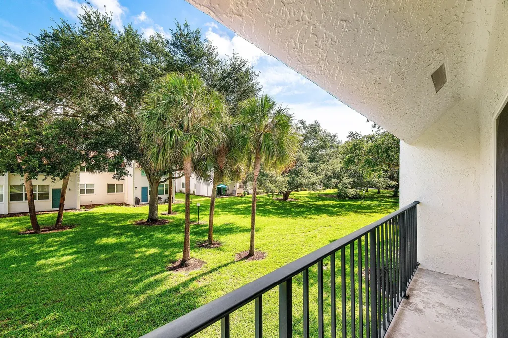 2905 SW 22nd Avenue Delray Beach FL 33445